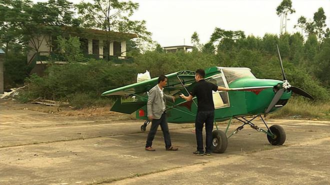 四川小伙打工挣下积蓄发明一款越野战机能“原地起飞”澳门·威尼斯人(中国)官方网站(图2)