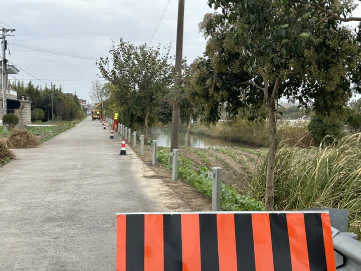 这个变化你看到了吗？南通很多条乡村道路已装上澳门·威尼斯人(中国)官方网站安全护栏(图3)